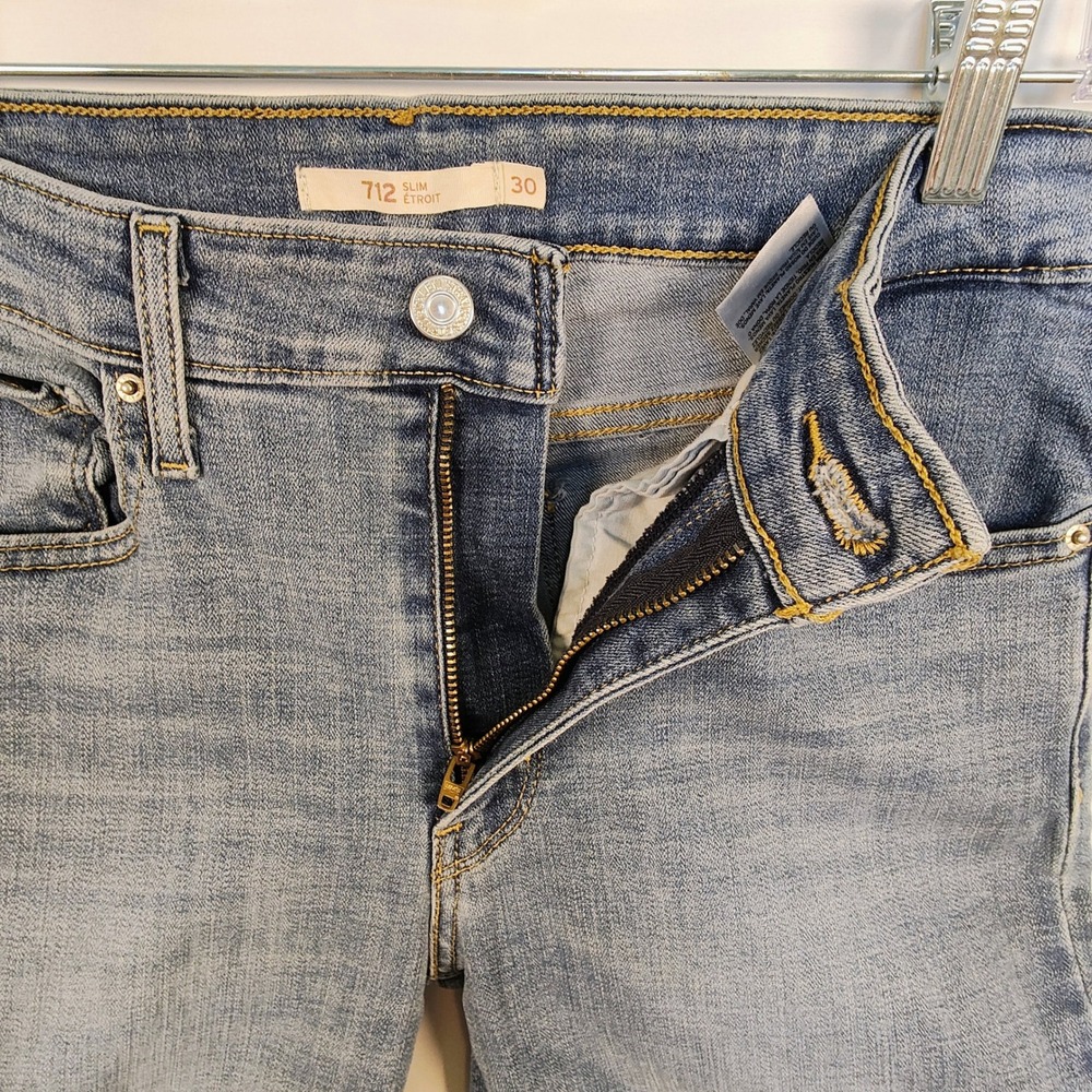 Levis 712 Slim Etroit Jeans Women's 30 Medium Wash Blue Denim Mid Rise Stretch - Picture 2 of 14